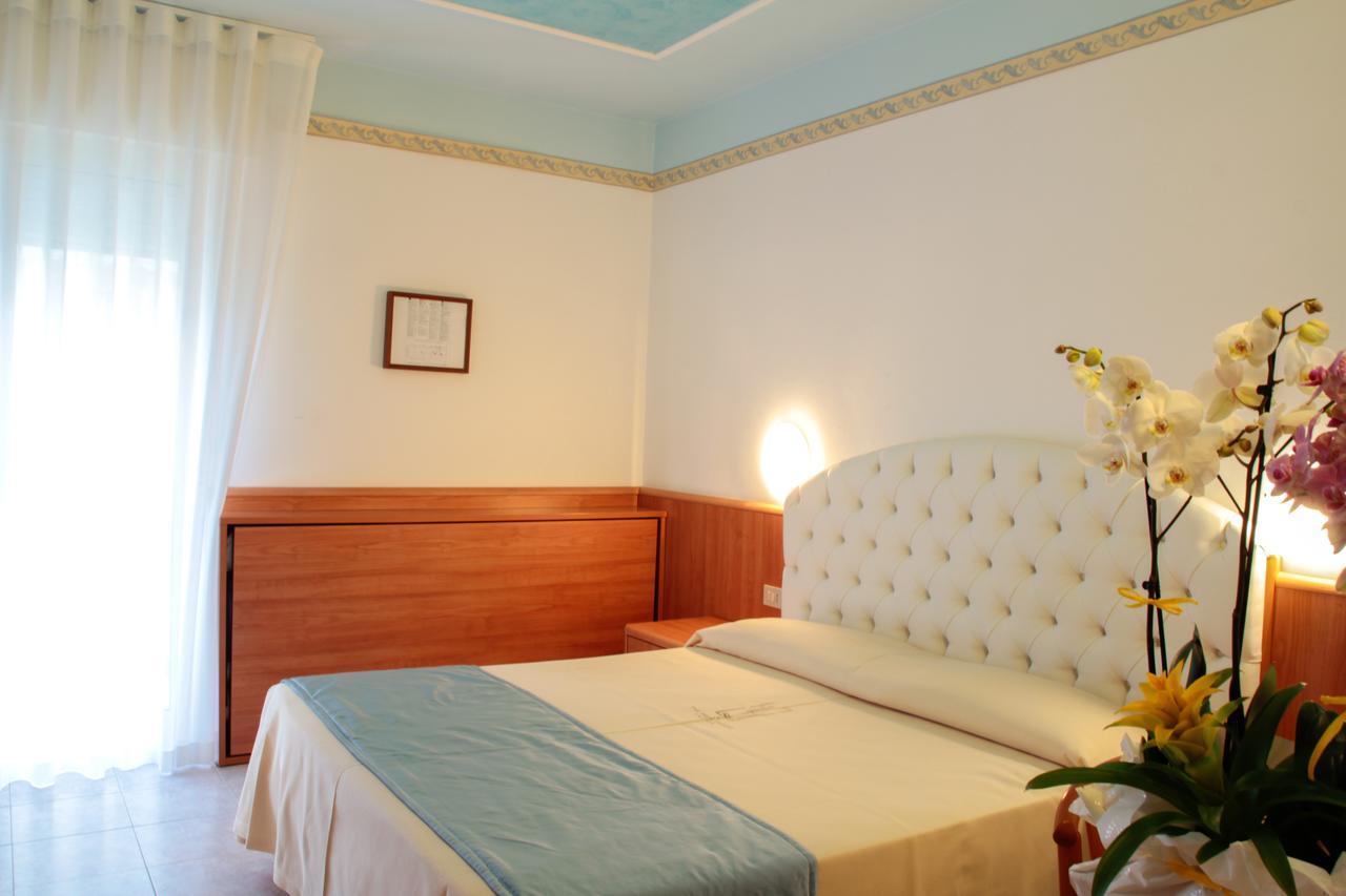 Hotel Hollywood***S Lido di Jesolo Exterior foto